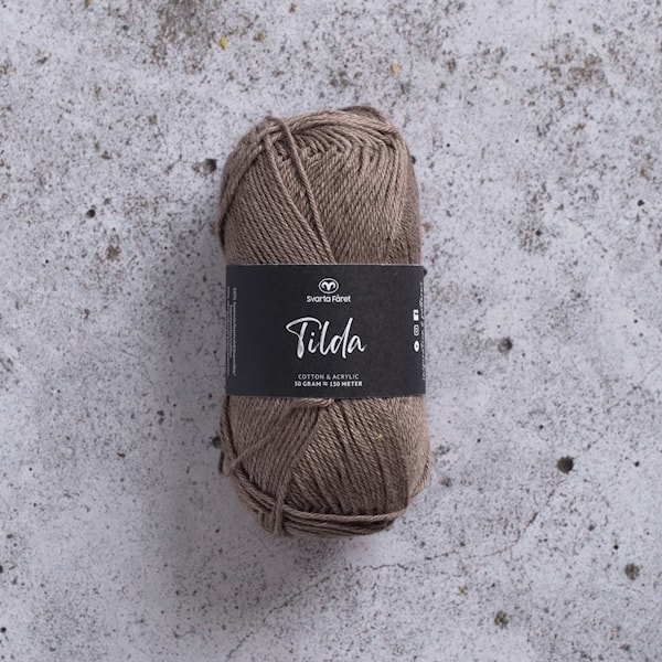 Tilda Garn Bomullsmix 50 g brun melange 25 Svarta Fåret