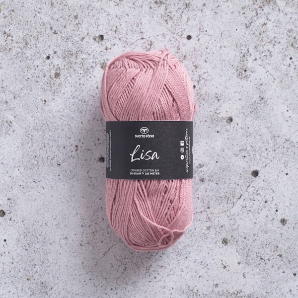 Lisa 8/4 Garn Bomull 50 g Geranium Rose 450 Svarta Fåret