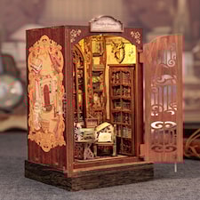 Miniature Book Nook: Bookshop Memories