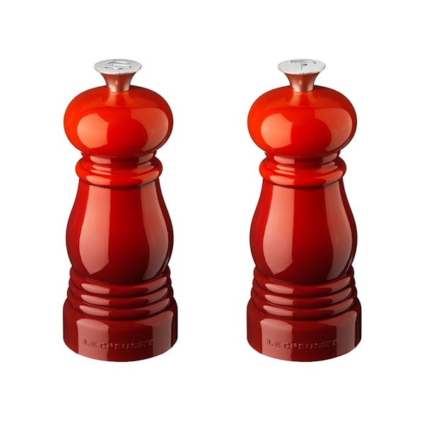 Le Creuset Salt- och Peppar Kvarnset Höjd 11 cm Cerise Le Creuset Salt- och Peppar Kvarnset Höjd 11 cm Cerise