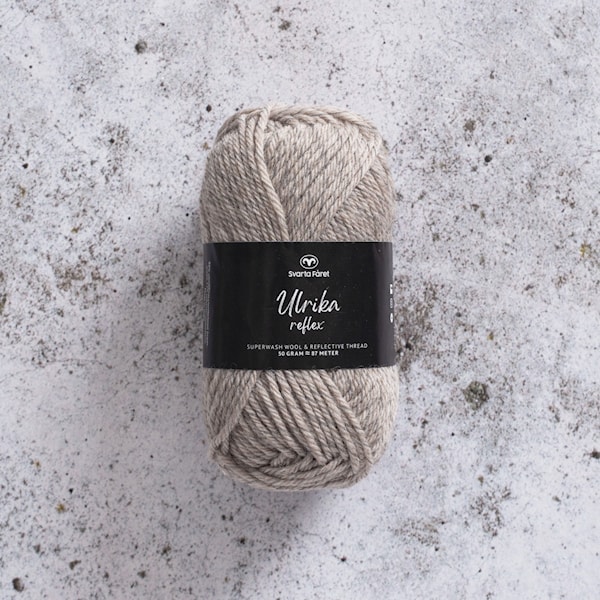 Ulrika Reflex Garn Ullmiks 50 g Beige melange Svarta Fåret