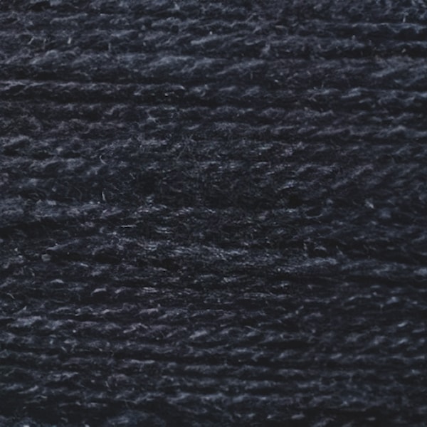 Brushed Alpaca garn 50g Pitch Black (01) Svarta Fåret