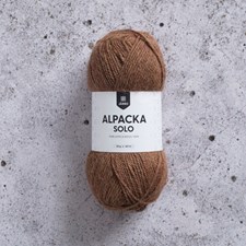 Alpacka Solo Ullgarn 50 g Ockra brun (29124) Järbo