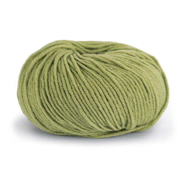 Knit At Home Superfine Merino Wool Lankalangat Villa 50 g lehmuksen vihreä 322