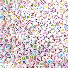 Bokstavspärlor vita med färgad text 750-p, Playbox