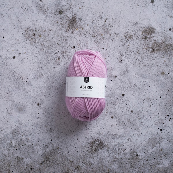 Astrid Ullgarn 50 g Iced lilac Järbo