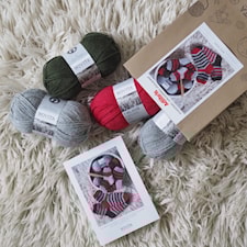 Garnkit i presentförpackning Jul 7 Bröder Garn Ullmix 400 g Novita